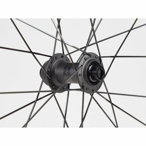 KOTAČ I BONTRAGER TRKAĆI AEOLUS ELITE 50 DISC TLR BLACK Cijena