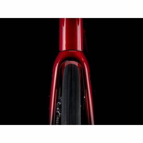 BICIKL TREK TRKAĆI DOMANE AL 2 56 CRIMSON TO DARK CARMINE FADE / 2026 Cijena