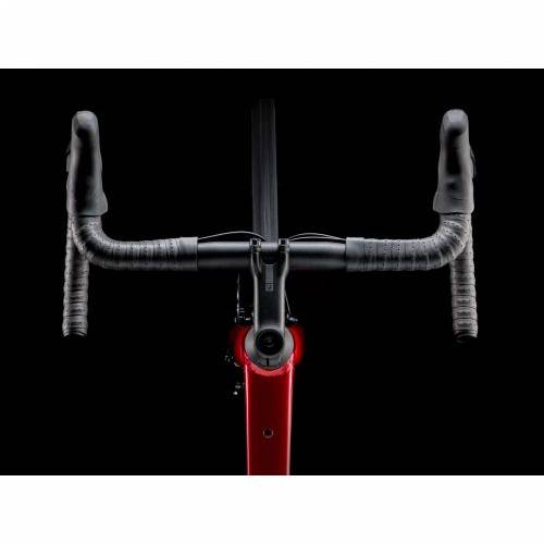 BICIKL TREK TRKAĆI DOMANE AL 2 49 CRIMSON TO DARK CARMINE FADE / 2026 Cijena