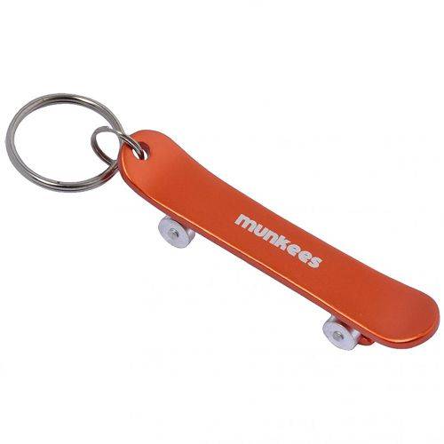 MUNKEES PRIVJESAK BOTTLE OPENER SKATEBOARD RED Cijena