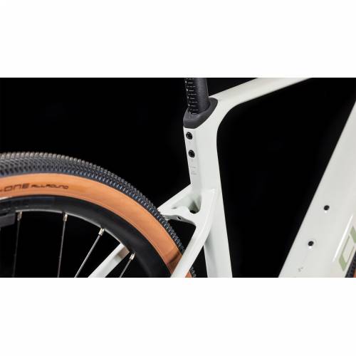 CUBE NUROAD HYBRID C:62 RACE 400X DESERTSTONE´N´GREEN 2025, S Cijena