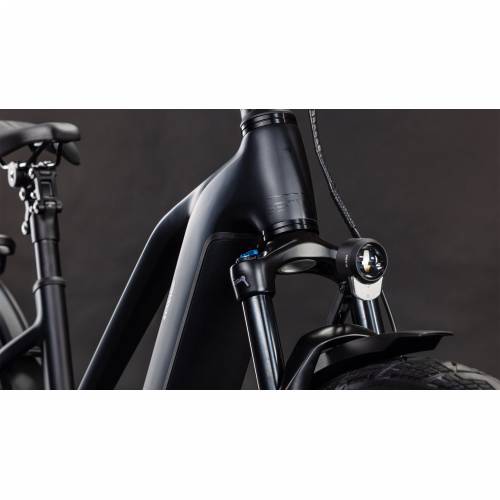 CUBE KATHMANDU HYBRID PRO 800 COAL´N´BLACK 2026 TRAPEZE, 46 cm Cijena