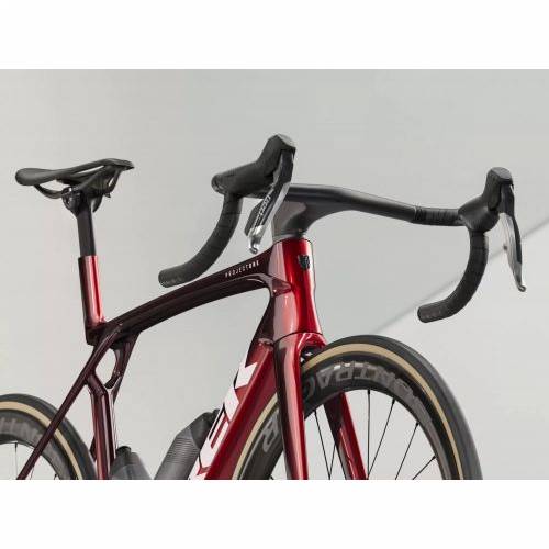 BICIKL TREK TRKAĆI MADONE SLR 9 AXS M CARBON RED SMOKE / 2026 Cijena