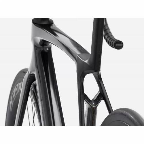 BICIKL TREK TRKAĆI MADONE SL 6 ML GLOSS DARK STAR/MATTE DEEP SMOKE / 2026 Cijena