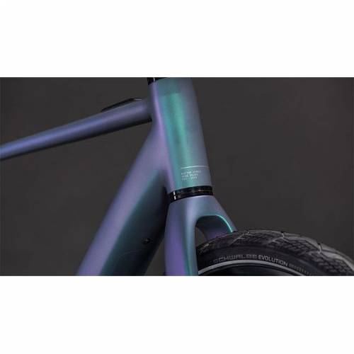 CUBE EDITOR HYBRID SLT 400X SMARAGDGREY´N´PRISM 2026, 62 cm Cijena