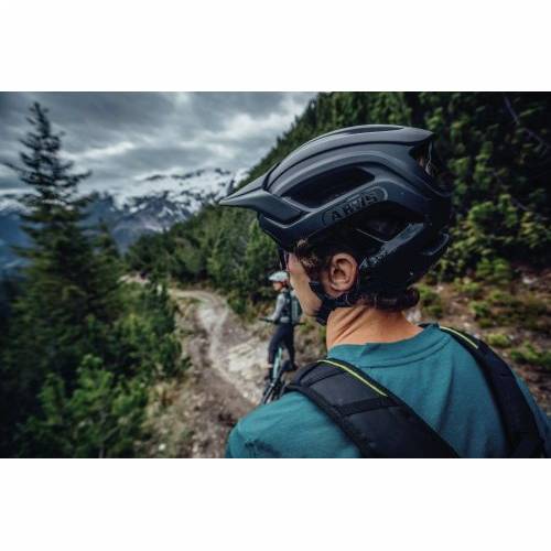 KACIGA ABUS CLIFFHANGER MUTED BLACK, M Cijena