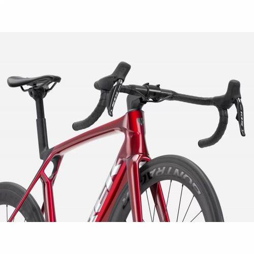 BICIKL TREK TRKAĆI MADONE SL 6 L GLOSS FURY RED/MATTE DEEP SMOKE / 2026 Cijena