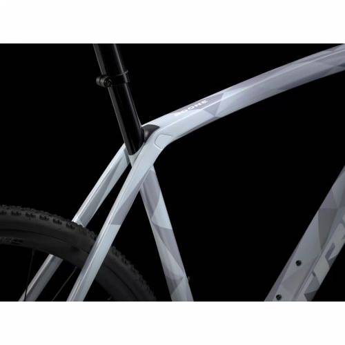 BICIKL TREK TRKAĆI BOONE 5 54 PLASMA GREY PEARL / 2026 Cijena