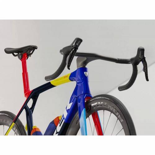 BICIKL TREK TRKAĆI MADONE SLR 7 ML TEAM REPLICA / 2026 Cijena