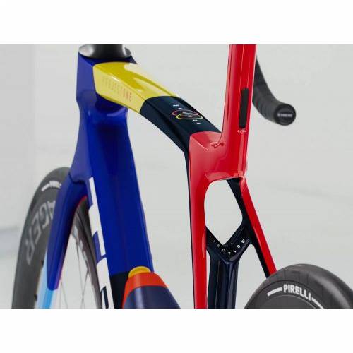 BICIKL TREK TRKAĆI MADONE SLR 7 ML TEAM REPLICA / 2026 Cijena