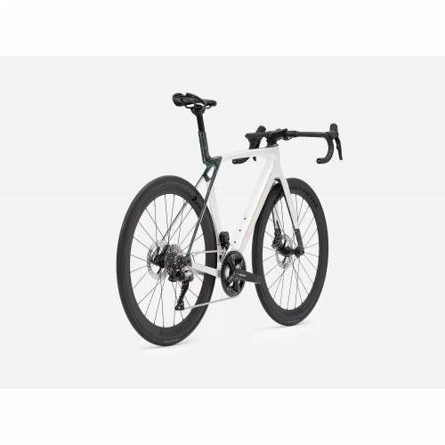BICIKL TREK TRKAĆI MADONE SL 6 S GLOSS CRYSTAL WHITE/MATTE DEEP SMOKE / 2026 Cijena