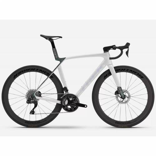 BICIKL TREK TRKAĆI MADONE SL 6 M GLOSS CRYSTAL WHITE/MATTE DEEP SMOKE / 2026 Cijena