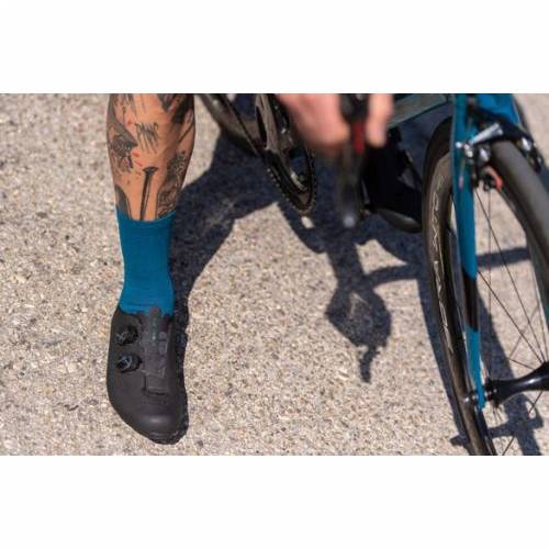 CIPELE NORTHWAVE REVOLUTION 3 BLACK/IRIDESCENT, 42 Cijena