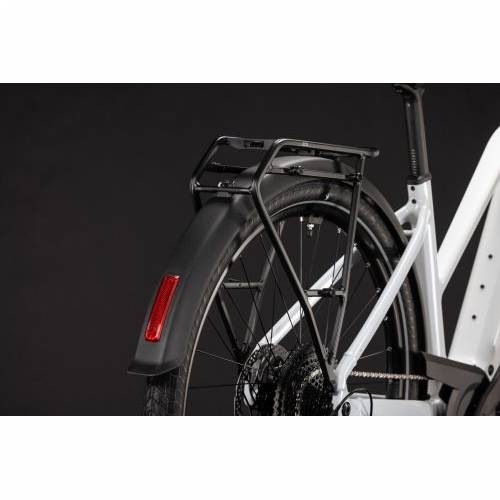 CUBE TOURING HYBRID ONE 600 METALLICWHITE´N´CHROME 2027 TRAPEZE, 46 cm Cijena