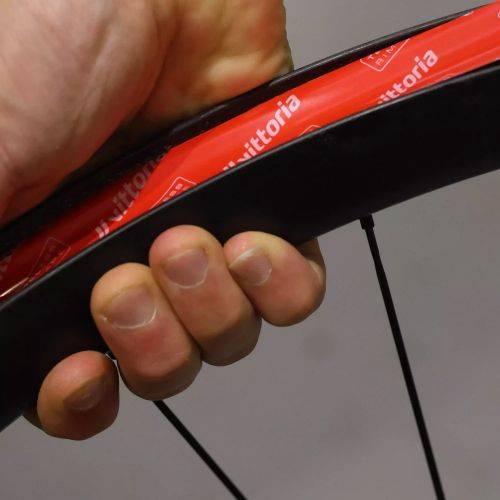 TRAKA ZA TUBELESS VITTORIA 21MMX9M Cijena