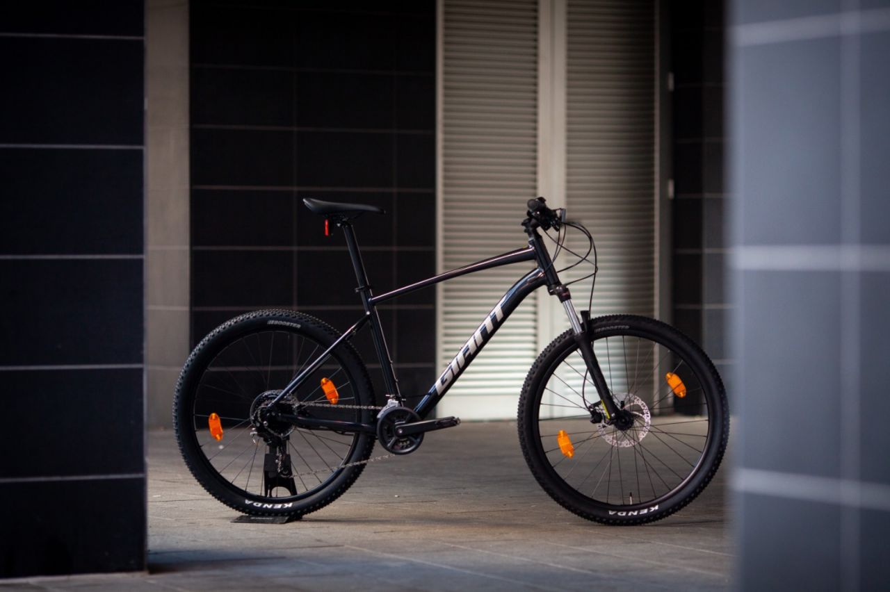 GIANT TALON 29 3-GE METALLIC BLACK 2022 